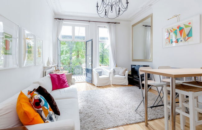 Philbeach Balcony- 2bed flat in Earls Ct - Photo 1