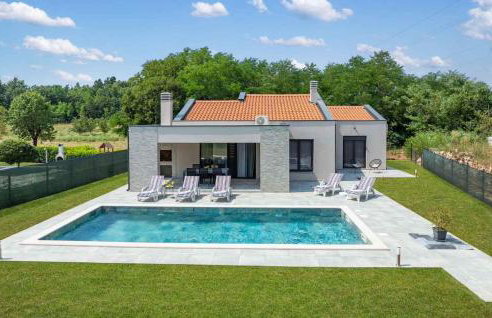 3 Bedroom Lovely Home In Santalezi - Foto 1