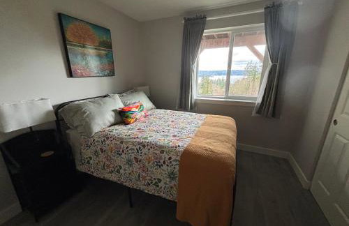 Water & Mountain Views - Family & Pet Friendly - Foto 8