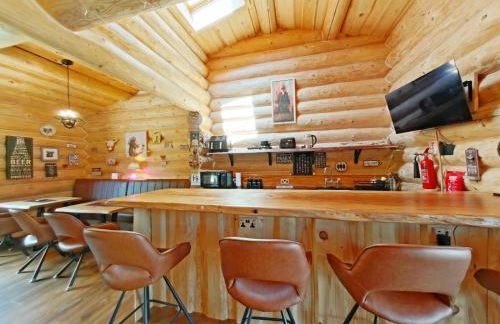 The Estate, Luxury Spacious Family Stay with 3 Hot Tubs, Scenic Views Sleeps 16 near Durham & Bishop Auckland - Foto 22