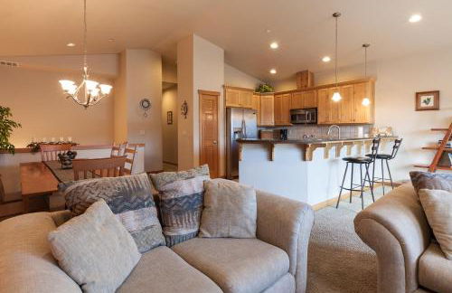 River Scene 30 Day Minimum - Foto 1