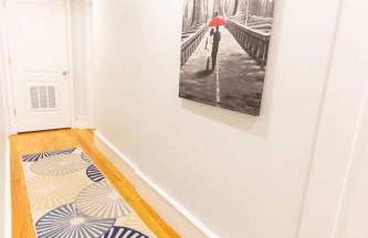 Jennifer's Cozy Apt Walk to Brown In Unit Laundry - Foto 34