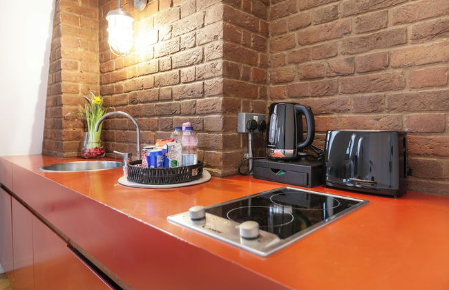 London Paddington Apartments - Photo 33