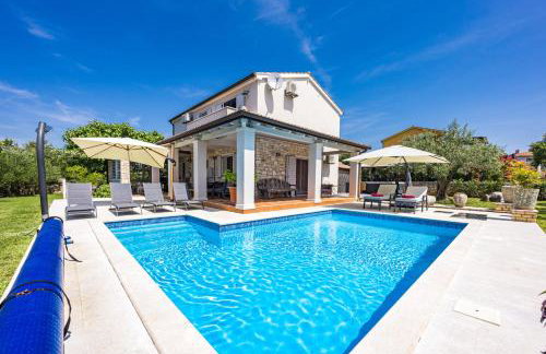 Villa Emely for 8 people near Porec with heated pool & jacuzzi - Foto 9