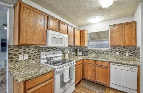 Centrally Located DFW Retreat - Foto 14