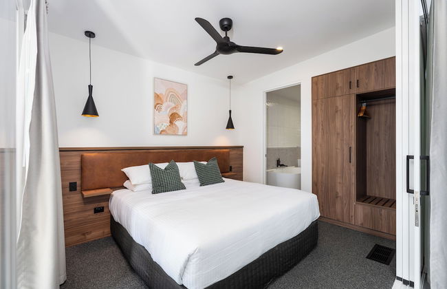 Clare Hillside Apartments - Photo 9