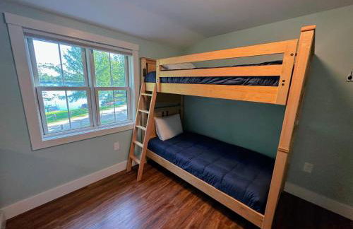 91WR Lake vibes and views at this waterfront home in the the White Mountains! Rest, relax, explore! - Foto 32