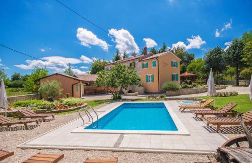 Villa Giovanna, a charming Villa with pool in a beautiful landscaped garden - Foto 1