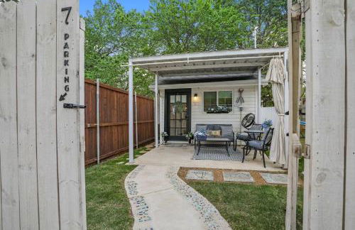 1 Mi to Lewisville Lake Fun Cozy Couples Retreat - Foto 21