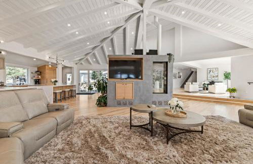 Exclusive Resort Escape - Heated Pool, Spa & Pickleball - Foto 26