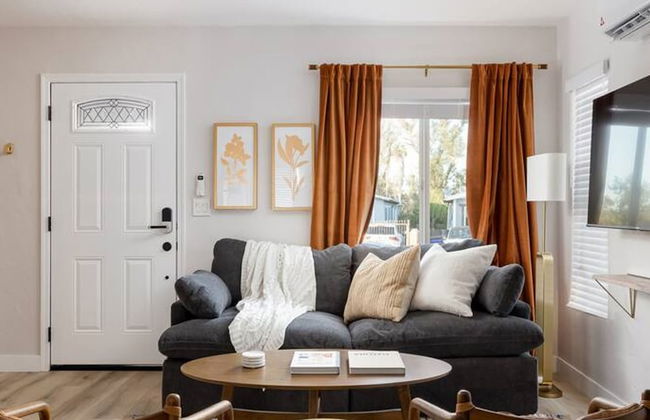 Cozy 2 BR Home With hot tub and Patio - Foto 34