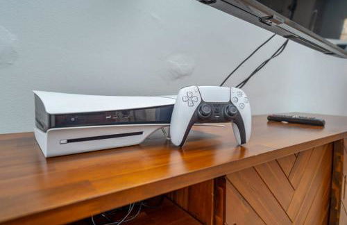 Modern 3-BR Townhome w Private Backyard Near RTP - Foto 11