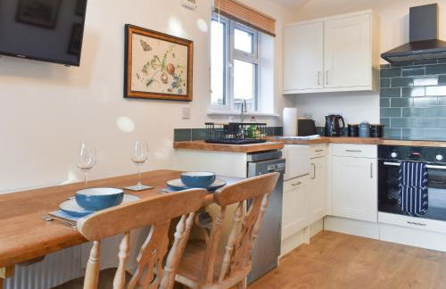 South Downs Lodge - Photo 4