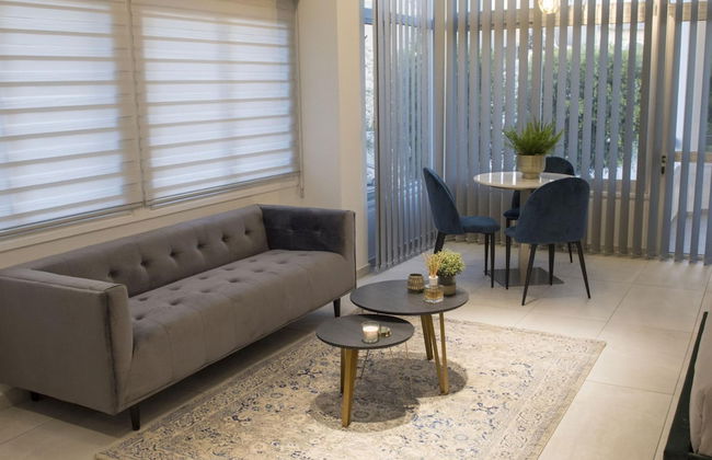 96 Nic1 - Stay Glam Skin Studio - Foto 5