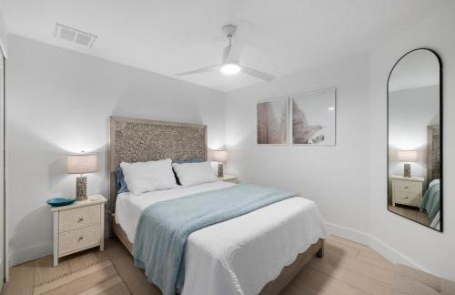 Heat of Siesta Village Walk to Beach w heated Pool - Foto 21