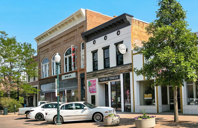 Cozy Retreat | Walk to Unc | Free Cruiser Bikes - Foto 54