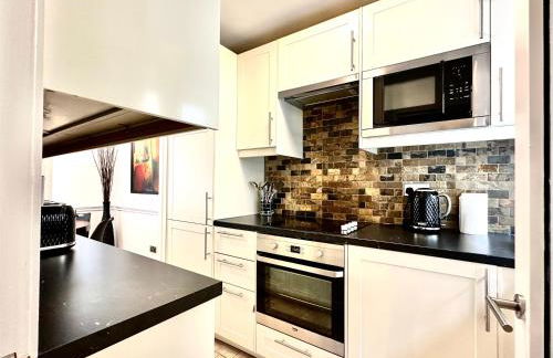 Newly refurbished ,chic, attractive 3 bedroom flat - Foto 10