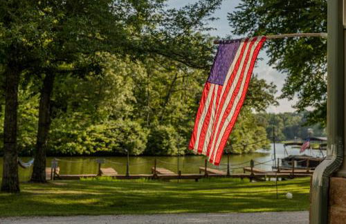 Cozy Lakeside Escape near Hot Springs - Foto 14