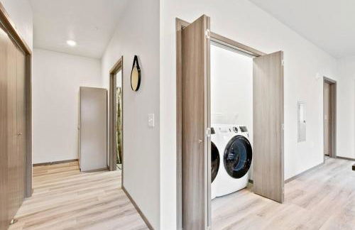 Full ADA Unit - 2 Bed 2 Bath Unit Near Downtown - Foto 17