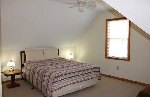 Tree-Top Chalet - Foto 20