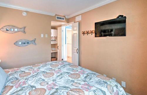 Condo with Pool Access Walk to Shopping and Beach! - Photo 13