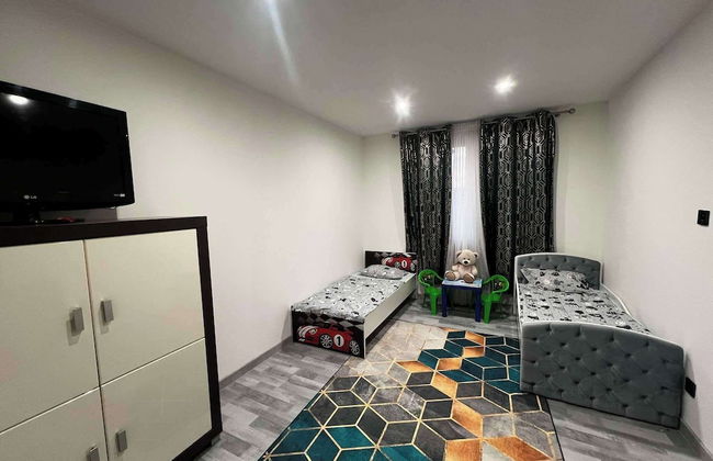 4-bed Villa Retreat - Bbq, Garden & Stunning Views - Foto 3