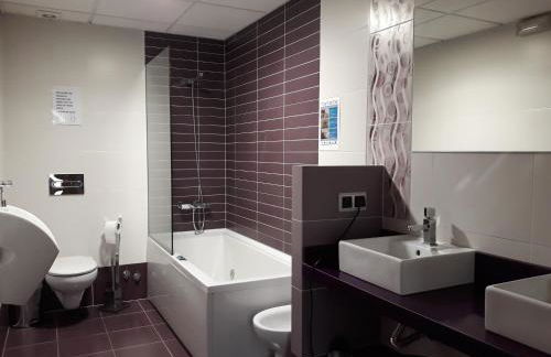 Casa El lince de Granadilla AT-CC-00296, Norte provincia Cáceres, WIFI, Parque infantil, HIDROMASAJE, garaje, LAVAVAJILLAS - Foto 8