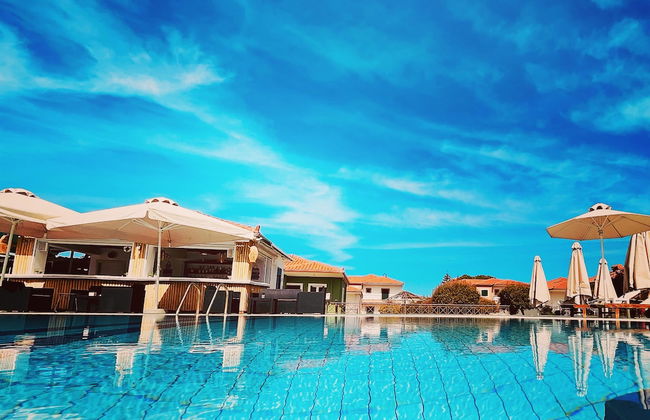 Stomio Villague - Foto 1