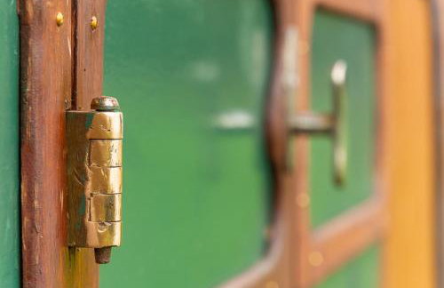 The Railway Carriage - Photo 28