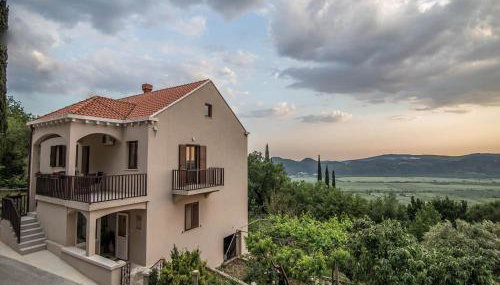 Spacious Apartment, Private Terrace in the Countryside, Wi-fi and Parking - Foto 4