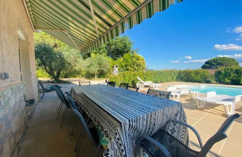 Gîte Euphrasie piscine privée confort 3 étoiles - Foto 7