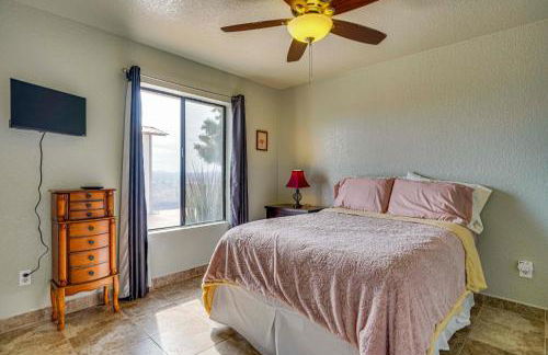 Views and Fire Pit Hilltop Retreat in Rio Rico! - Foto 18