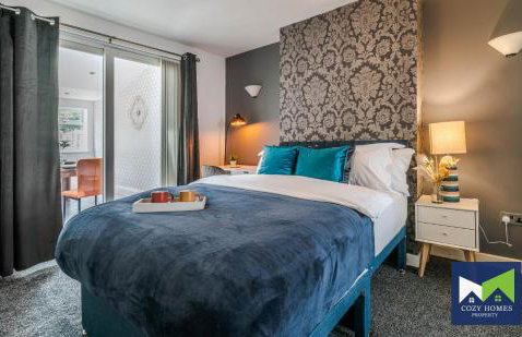 Spacious and Comfy 5 Bed, 2 Bath House with POOL TABLE, near HS2, Solihull, NEC - Foto 17