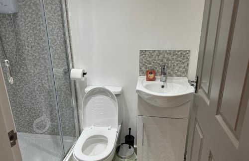 Comfy Studio Flat and Workspace near Ashton-U-Lyne Station - Foto 14