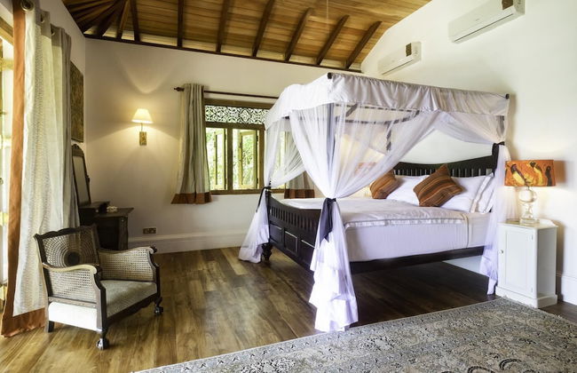 A Sophisticated Spacious Beach Villa With 20 Meter Water Slide - Foto 14