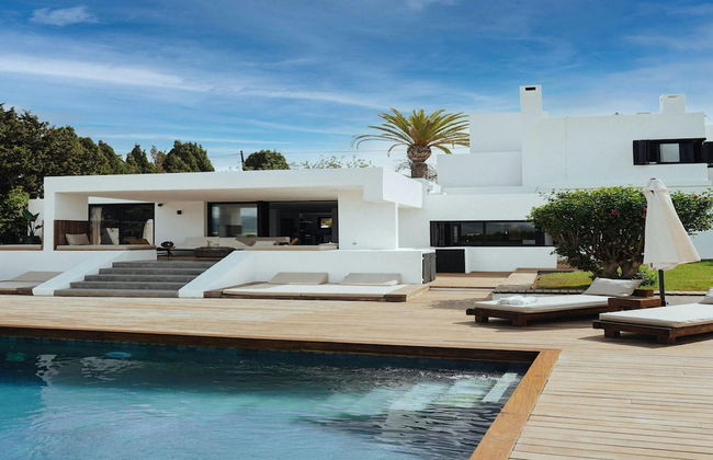 Luxurious Villa With Bright Terrace - Foto 1