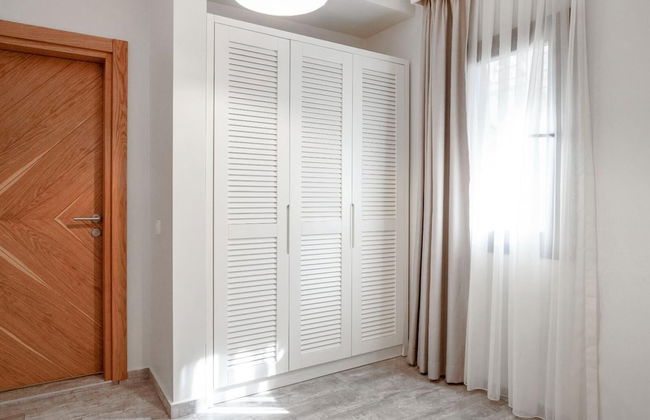 Dorman Suites Hotel - Photo 61