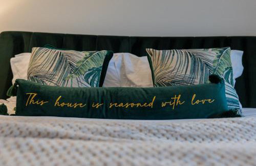 High End Contractor Apartment - 5 Separate Beds - Free Parking - Foto 5