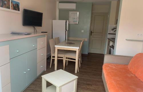 Cap Esterel 2 pièces Climatisé 4-5pers Piscines Parking Draps Wifi - Foto 14