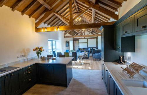 Long Barn, seaside cosy cottage for 8 - Photo 1