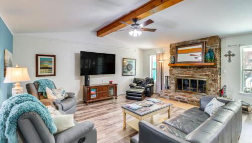 Fairfield Bay Home On Golf Course with Fenced Yard! - Foto 1