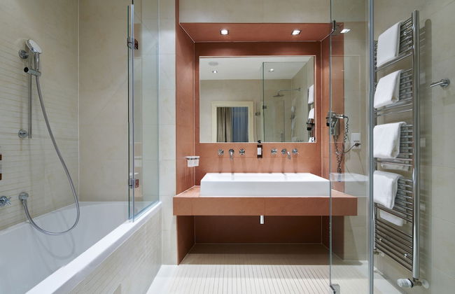 Golden Angel Suites by Adrez Living - Photo 56