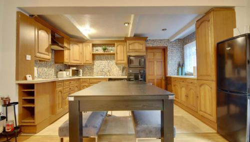 Portsmouth Maisonette with 5 Beds and Pool Table - Foto 5