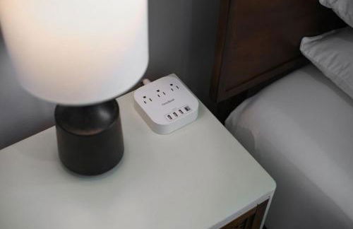 HostWise Stays - The Charlotte - Rooftop patio, Garage Parking, Prime Location, Large 3 Story Home - Foto 40