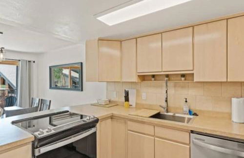 Mountainside Cozy Walk to Gondola Hot Tub Condo - Foto 7