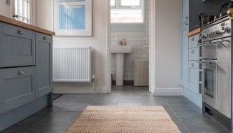 Charming Kenton Cottage - Photo 5