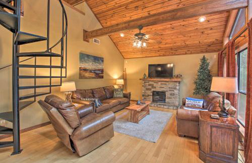 Waterfront Lake Dardanelle Home with Dock and Fire Pit - Foto 4