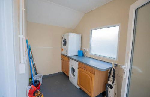 Erwenni, Llanbedrog, Abersoch near beach and pub with hot tub - Photo 12