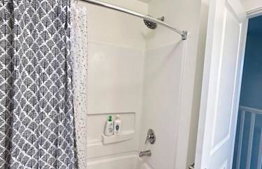 Stylish Cozy Family Cottage with Golf Cart - 1 mile to Dwntn Ocean Springs and beach - Foto 7