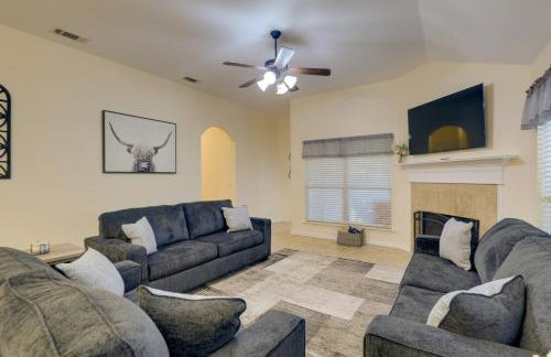 6 Mi to Dtwn Mansfield! Family Getaway with Patio - Foto 4